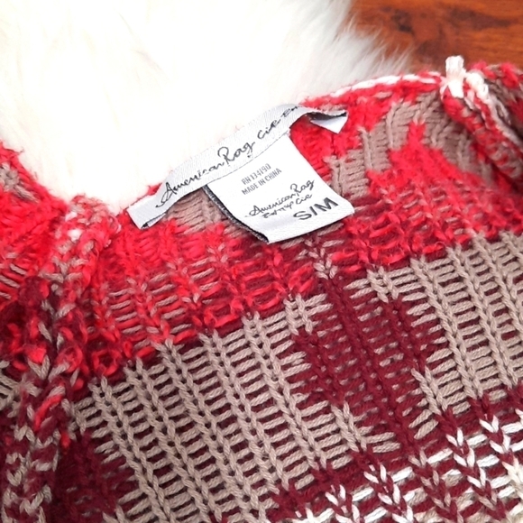 American Rag Sleeveless Southwestern Knit Fringe Boho Pancho - Picture 4 of 6